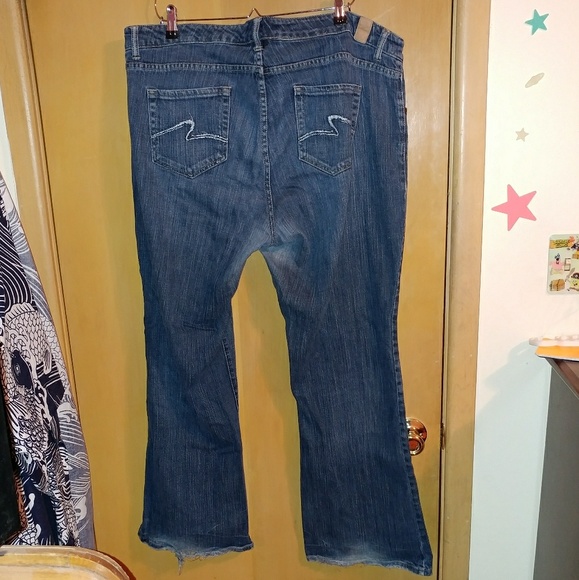 Maurices Flare Jeans - Picture 4 of 6